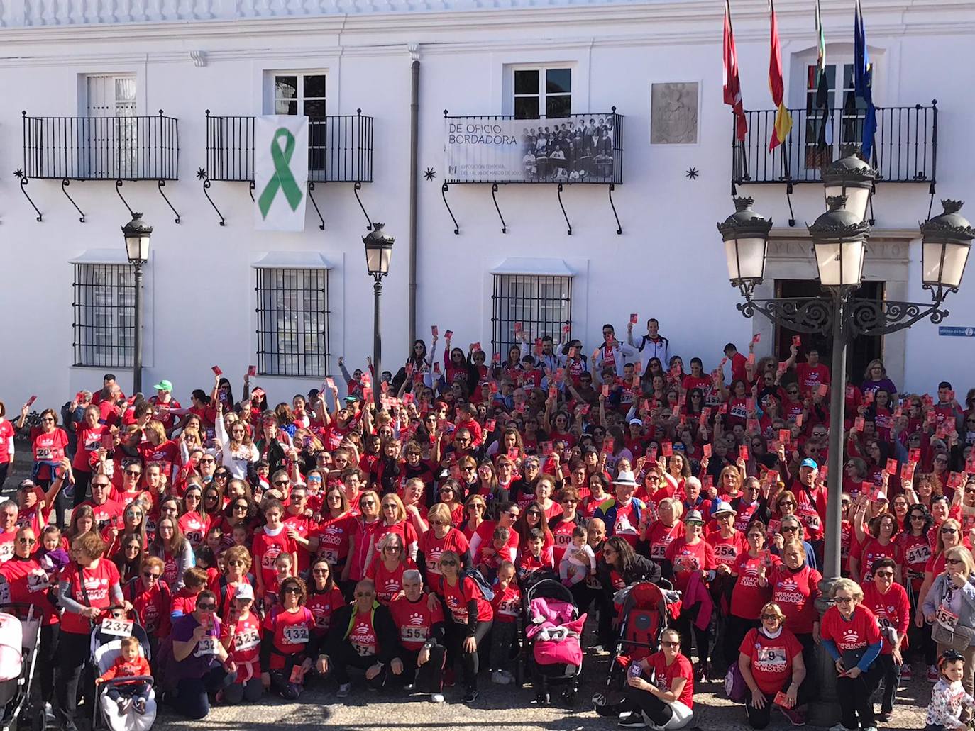 Foto de familia de la ruta antes de partir a la Plaza de Toros 