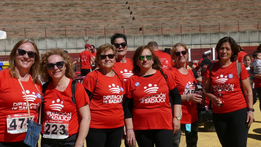 Foto de familia de la ruta antes de partir a la Plaza de Toros 