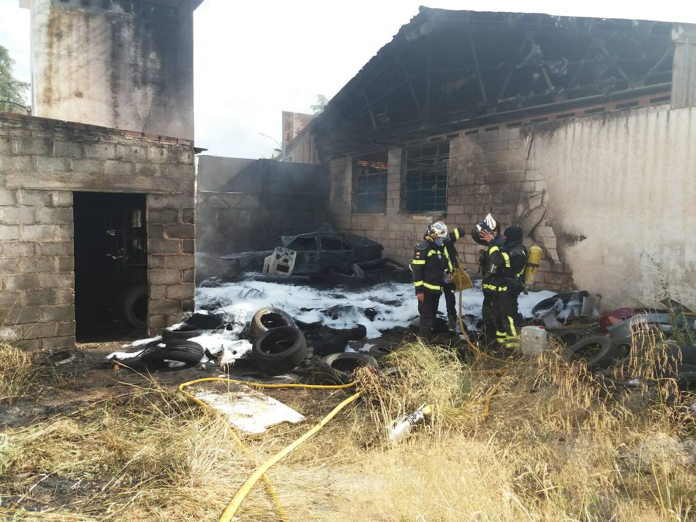 Vista del incendio controlado desde el interior 