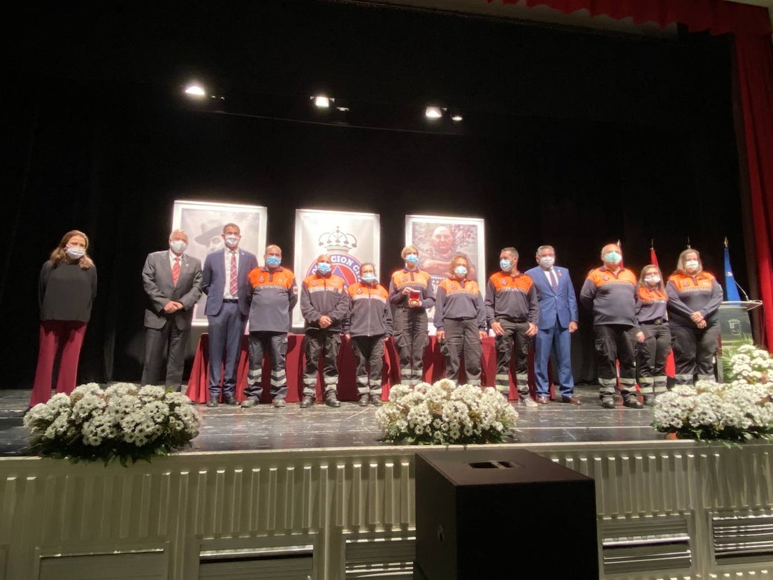 Fotos: Protección Civil, José Cascales Muñoz y Juan de la Peña, homenajeados en el ‘Día de la Ciudad’