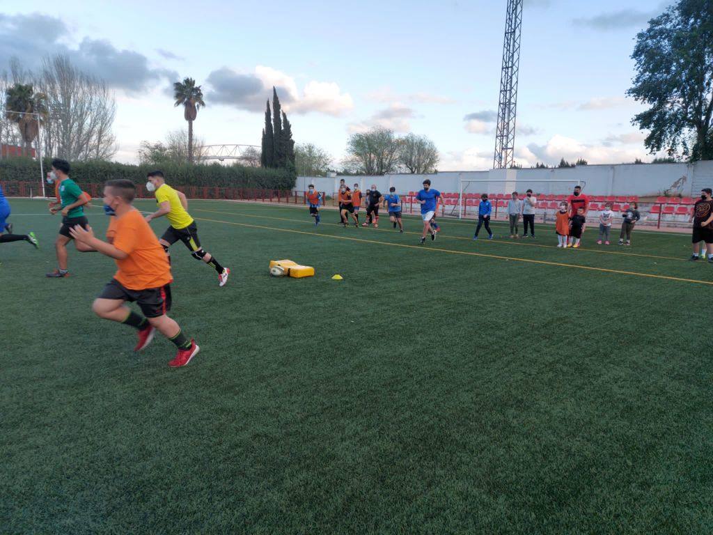 Fotos: Nueva Escuela Deportiva de Rugby en Villafranca de los Barros