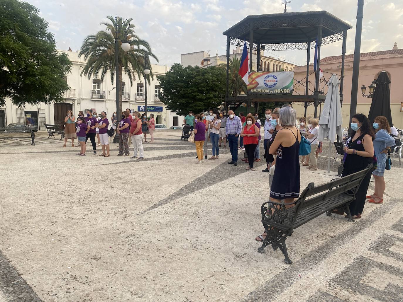 Fotos: Concentración por los asesinatos machista de las niñas de Tenerife