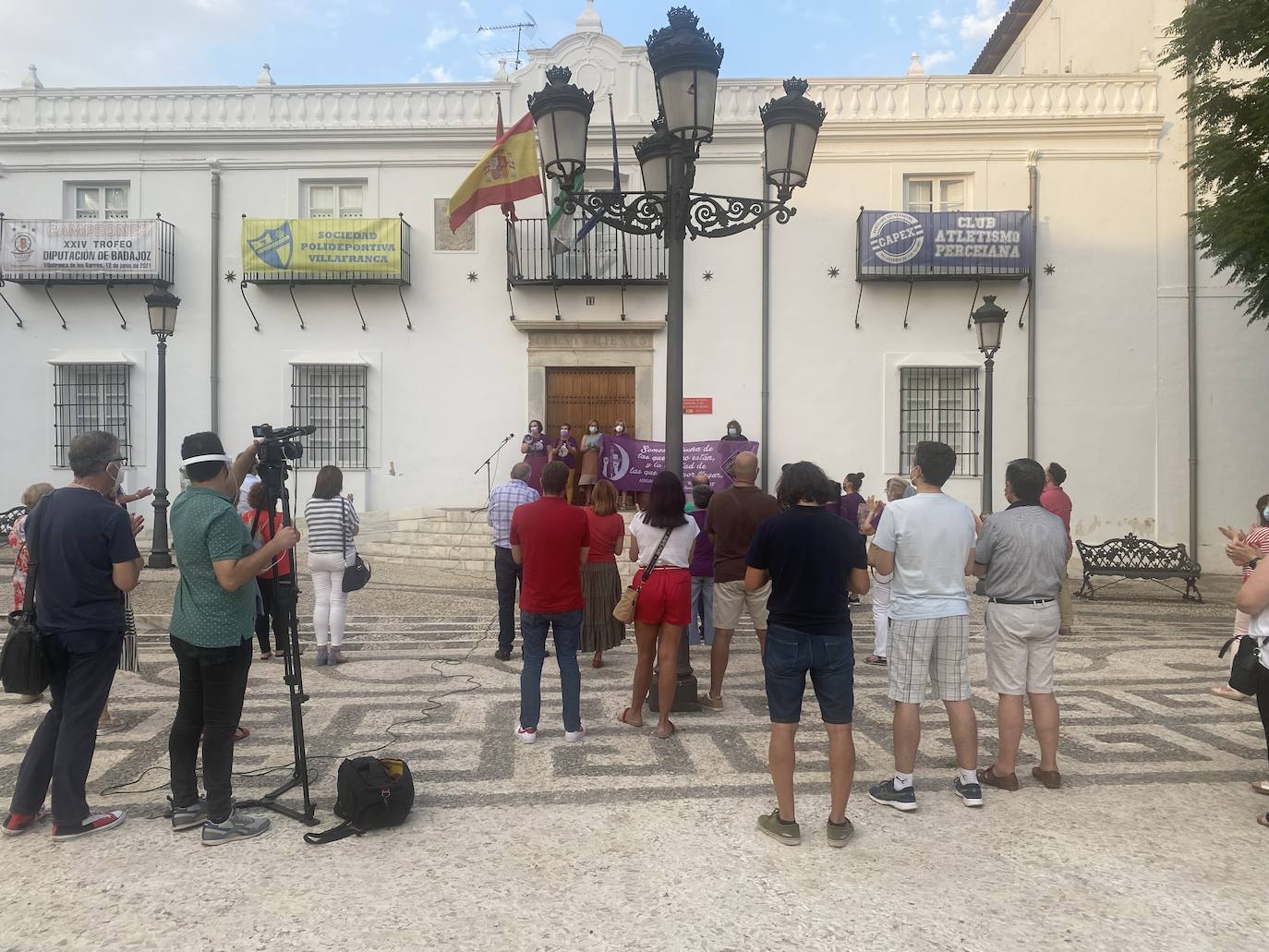 Fotos: Concentración por los asesinatos machista de las niñas de Tenerife