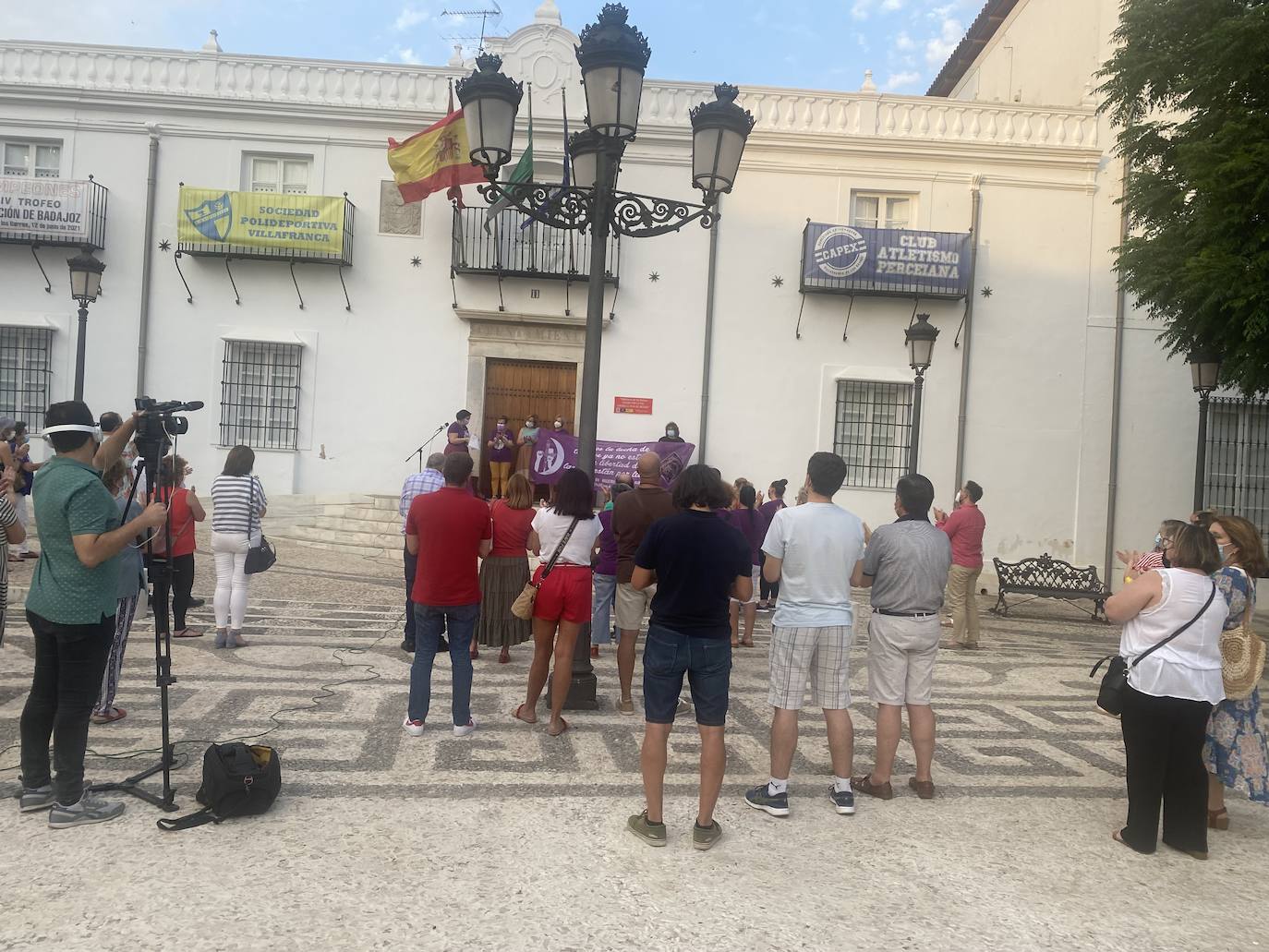 Fotos: Concentración por los asesinatos machista de las niñas de Tenerife