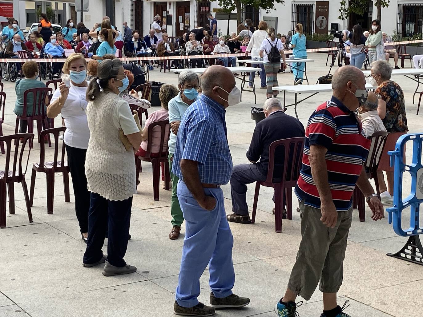 Fotos: Los mayores de Villafranca festejaron ayer su día
