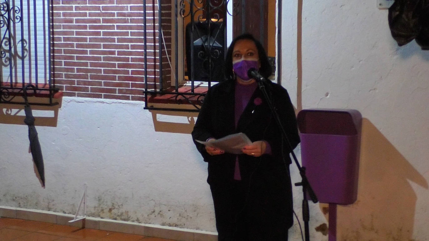 Fotos: Villafranca rechaza la violencia hacia las mujeres