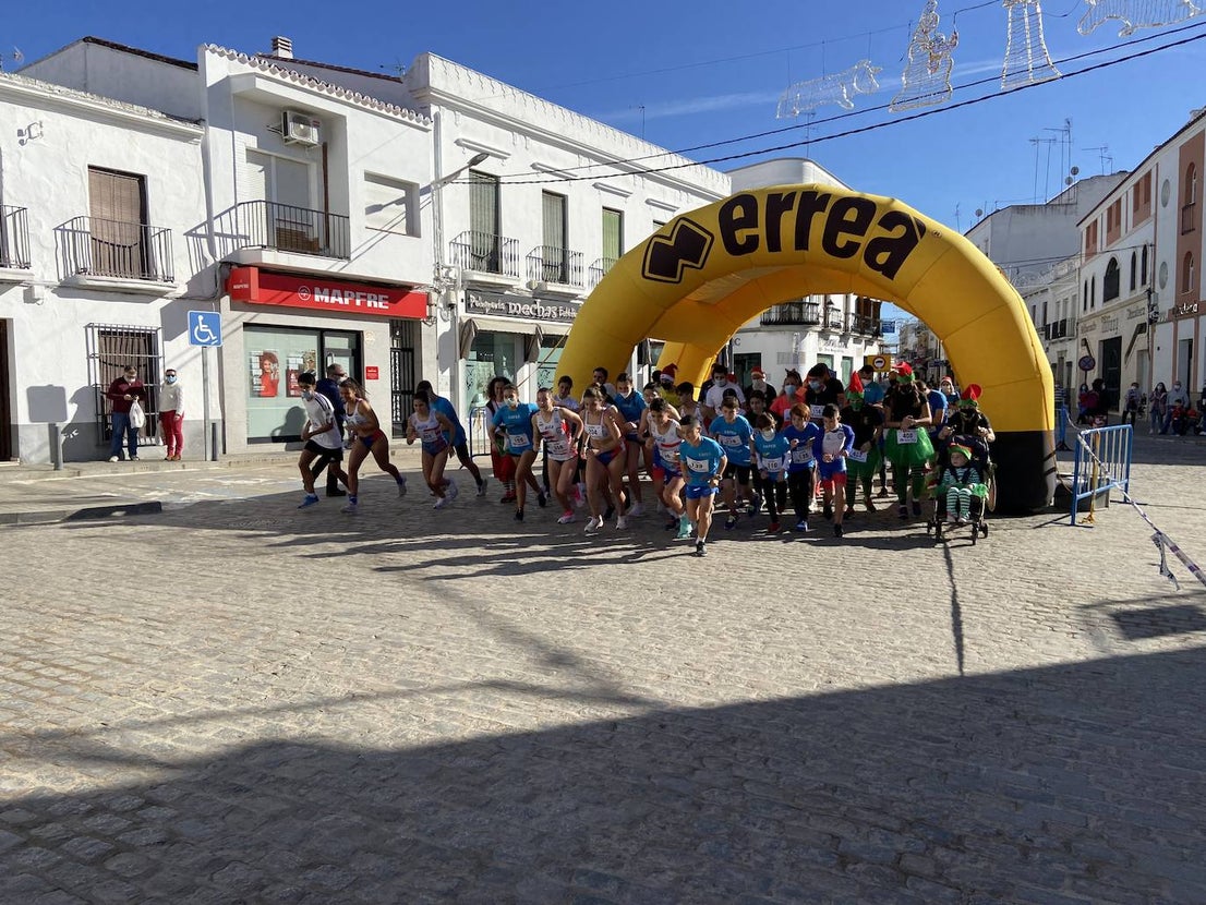 Fotos: Ambiente festivo en el regreso de la San Silvestre