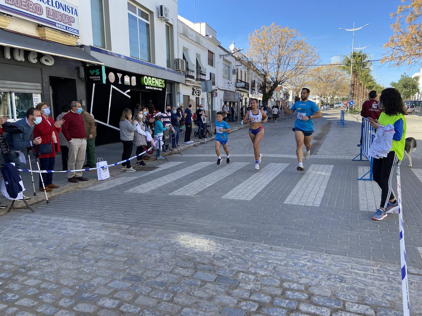 Fotos: Ambiente festivo en el regreso de la San Silvestre