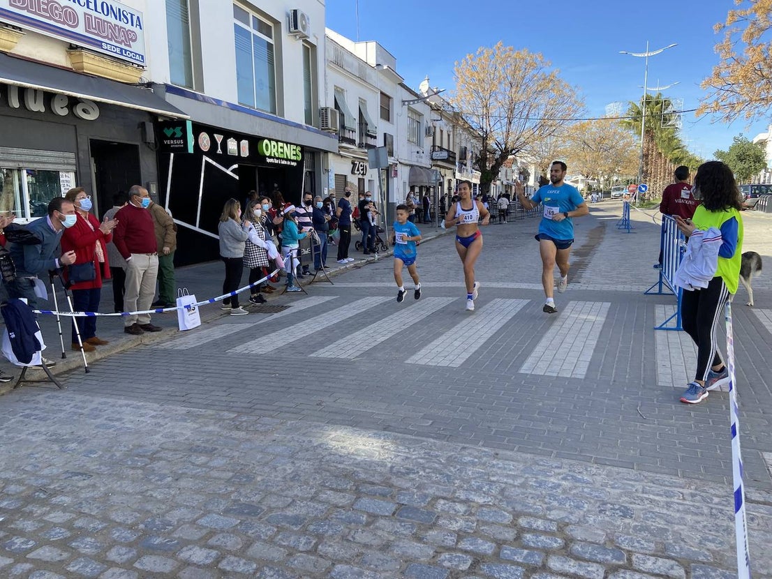 Fotos: Ambiente festivo en el regreso de la San Silvestre