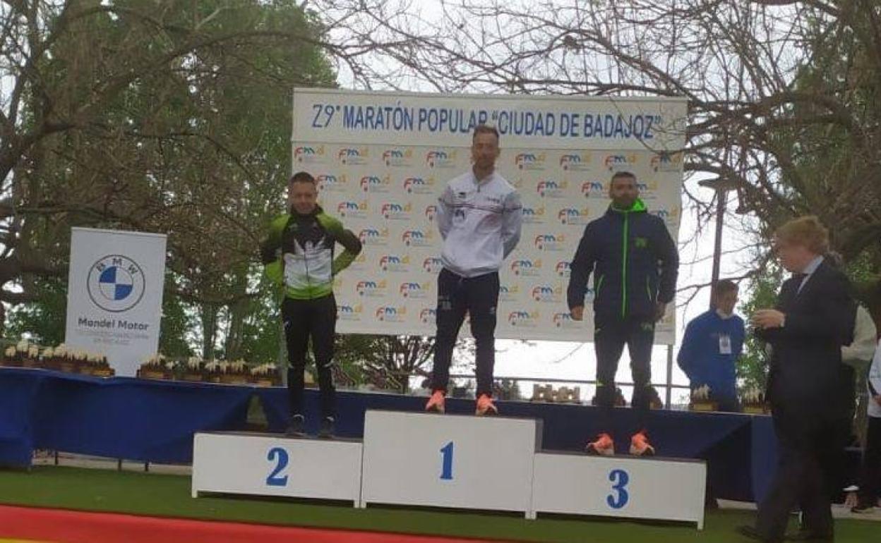 Canelada revalida su título de campeón de Extremadura de Maratón