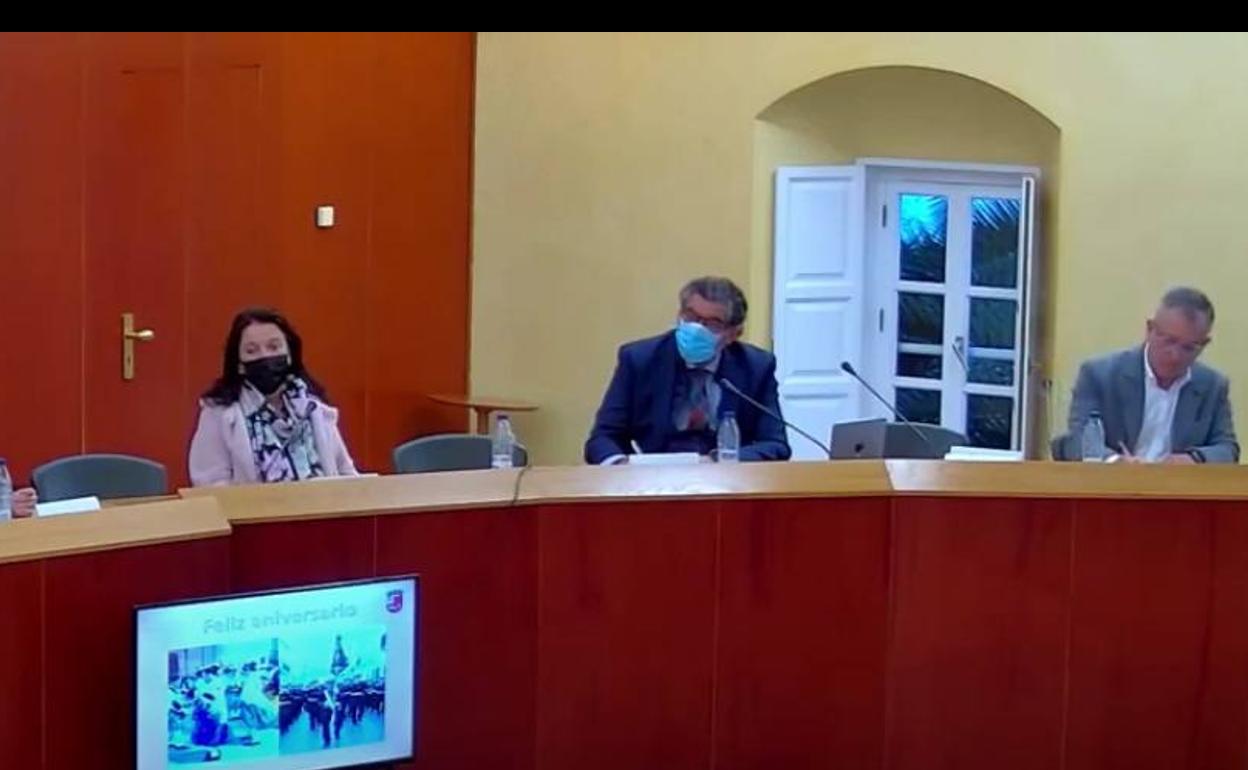 El concejal de Economía y Hacienda, Juan Carlos García Márquez detalla los presupuestos de 2022 