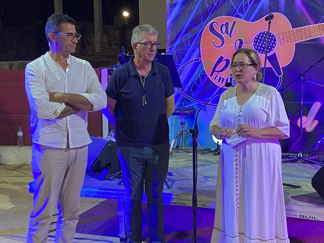 Fotos: Cerca de 600 personas en la cena convivencia del mayor