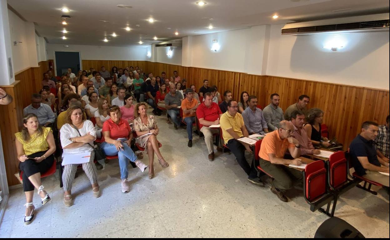 Las más de 100 personas que han acudido esta mañana a los talleres sobre ecoregímenes 
