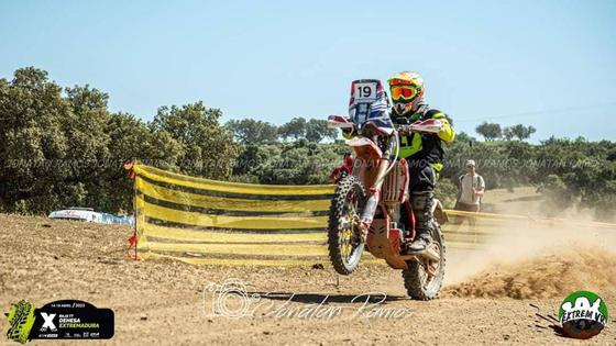 Pepe Flores sube al podio como primer extremeño en la VII edición de la Baja TT Dehesa Extremadura
