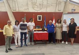 Presentación de la XXVII Fiesta de la Vendimia junto a las personalidades elegidas por sus distintos méritos.