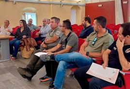 Reunión en el Ayuntamiento de Villafranca para combatir los robos de aceituna.