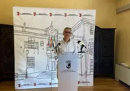 El portavoz del equipo de Gobierno, Joaquín Rodríguez, en rueda de prensa.