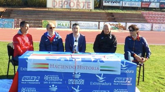 Cuatro entrenadores de medio fondo y fondo de la RFEA visitan Villafranca