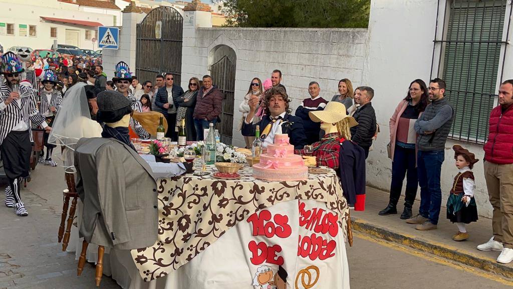 Fotos: Multitudinario desfile de carnaval en Villafranca
