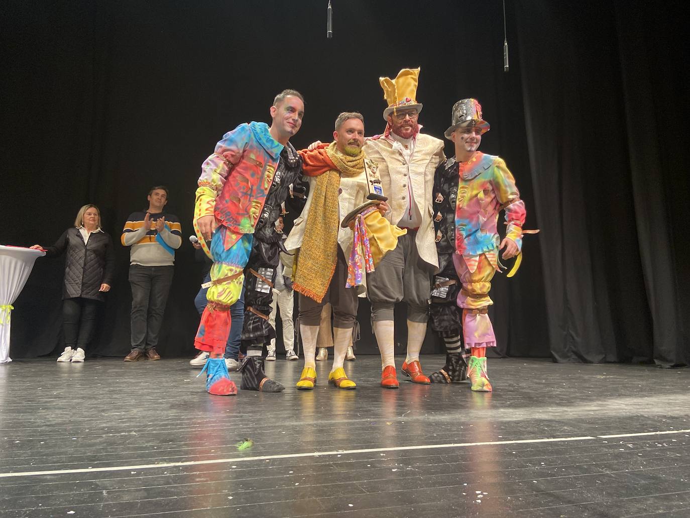 'Los iluminados' (comparsa de Almendralejo).