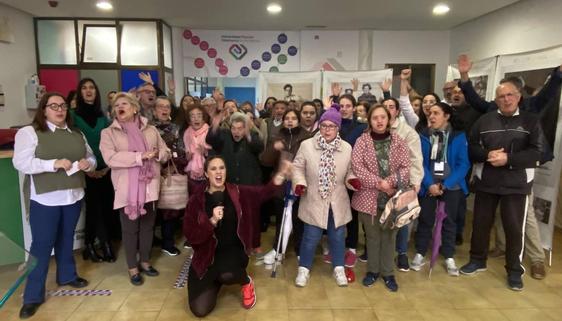 La UPV presenta el mural 'Que no te corten las alas' y la exposición 'Yo mujer, tú cómplice, ellas luchadoras' con motivo del 8M