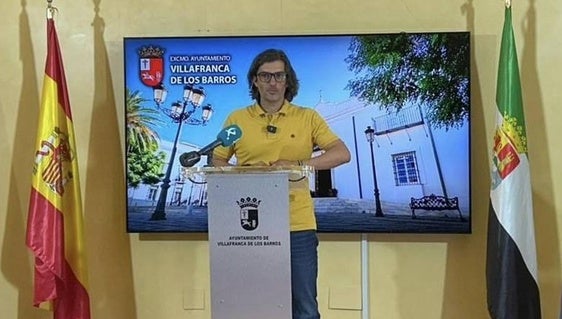 Jiménez Araya insta a los sindicatos a negociar mejoras laborales de los trabajadores del Ayuntamiento, no solo de la policía local