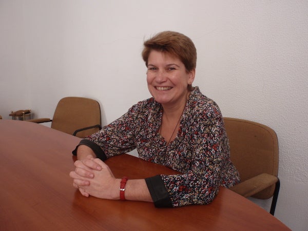 La doctora Anna Forés habló sobre 'la resiliencia' en la Jornada Educativa de la Escuela de Padres del Colegio Sa José