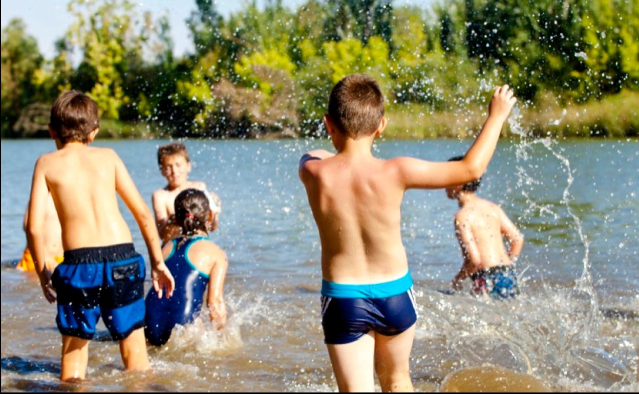 La Playa de Entrerríos ofrece actividades de turismo acuático familiar