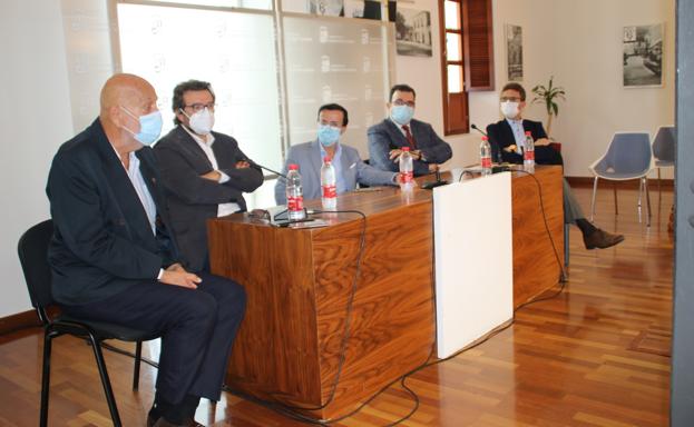 Intervinientes en la presentación del proyecto web. 