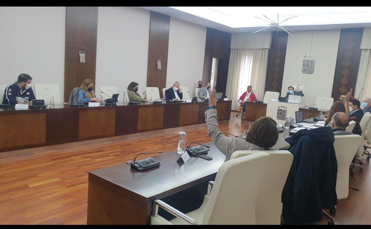 Celebración del pleno municipal del 23 de diciembre. 