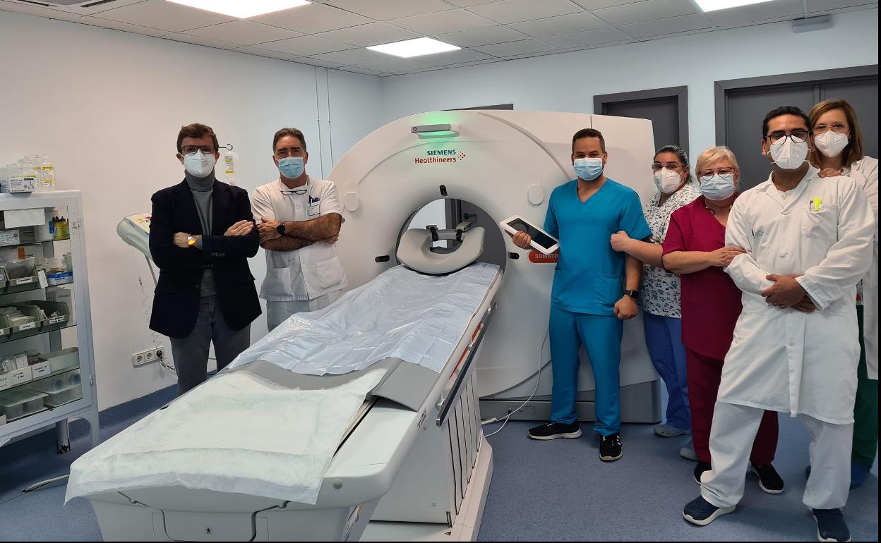 Equipo de radiología y gerencia del Hospital Don Benito-Villanueva. 