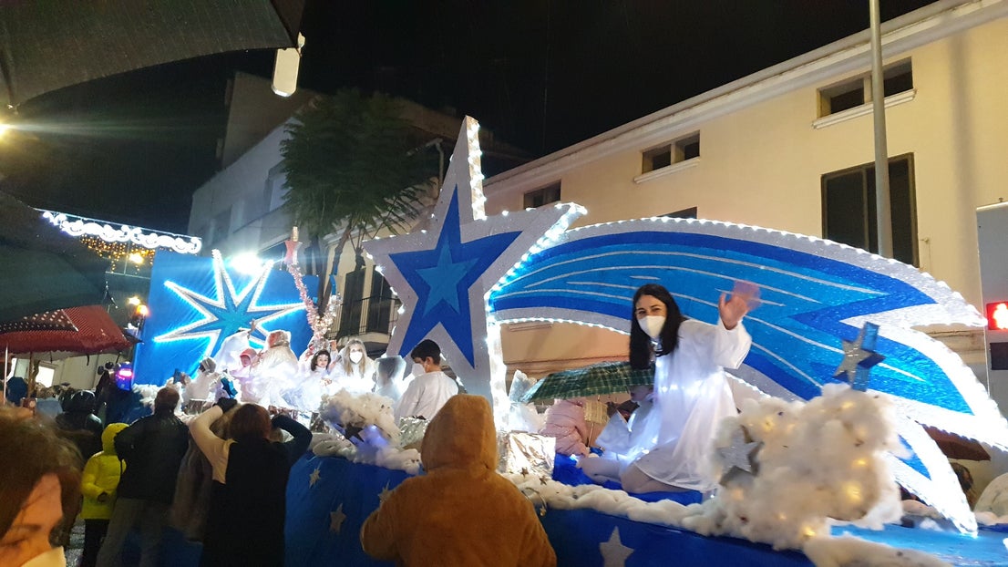 Los Reyes Magos y las carrozas de la cabalgata trajeron la ilusión. 