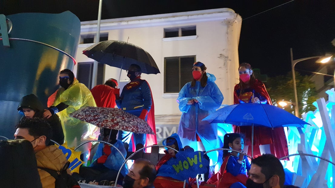 Los Reyes Magos y las carrozas de la cabalgata trajeron la ilusión. 