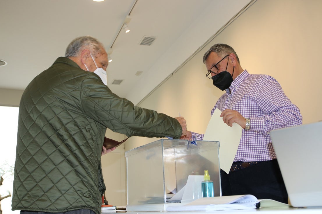 La asistencia el primer día de votación anticipada ha sido bastante alta. 