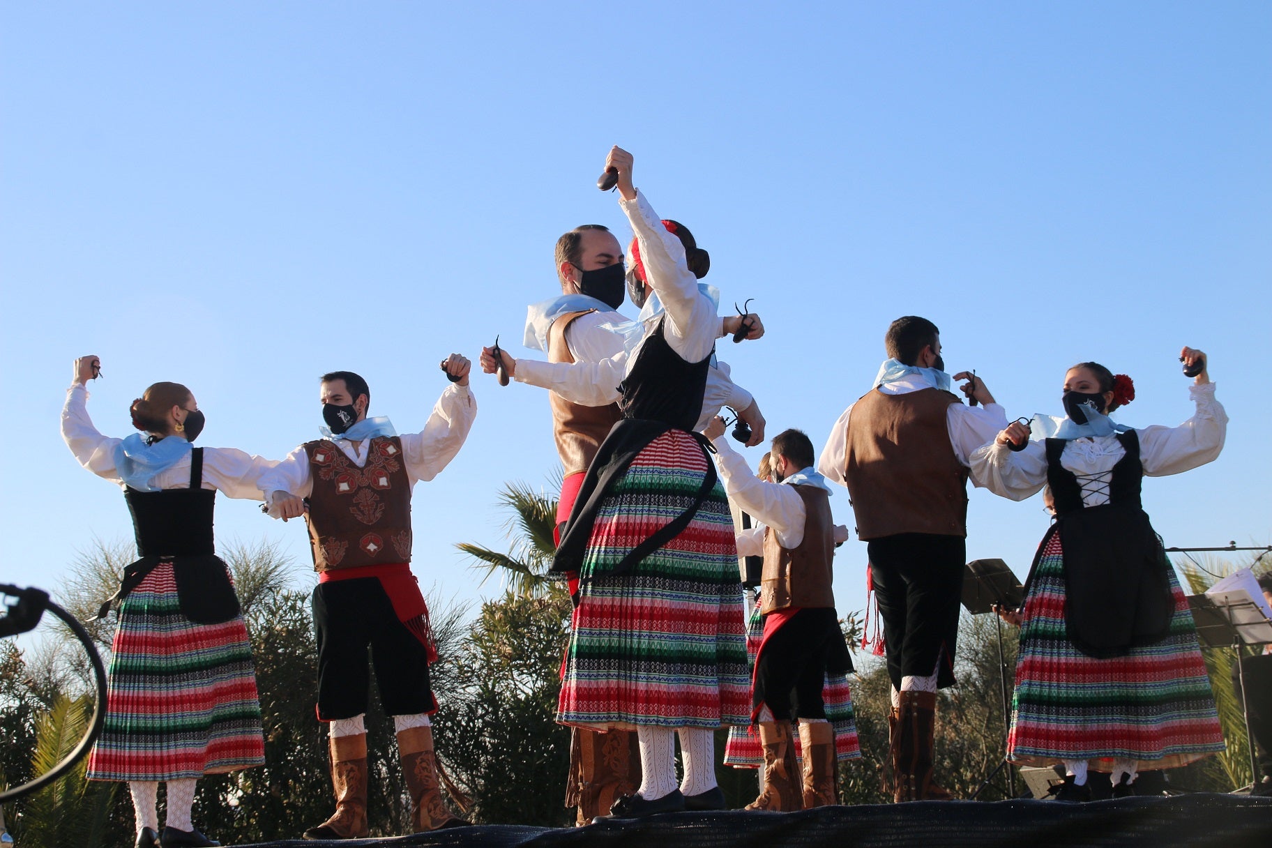Emoción al volver a acompañar a la Virgen de la Aurora en su traída. 