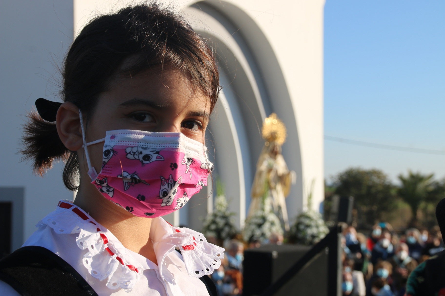 Emoción al volver a acompañar a la Virgen de la Aurora en su traída. 