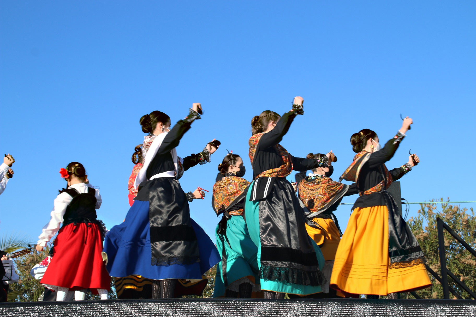 Emoción al volver a acompañar a la Virgen de la Aurora en su traída. 