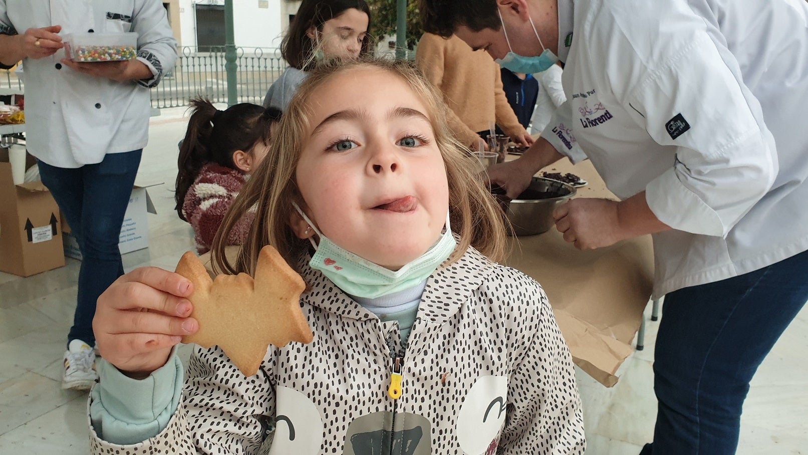 Los asistentes pudieron elegir entre cientos de propuestas a base de chocolate. 