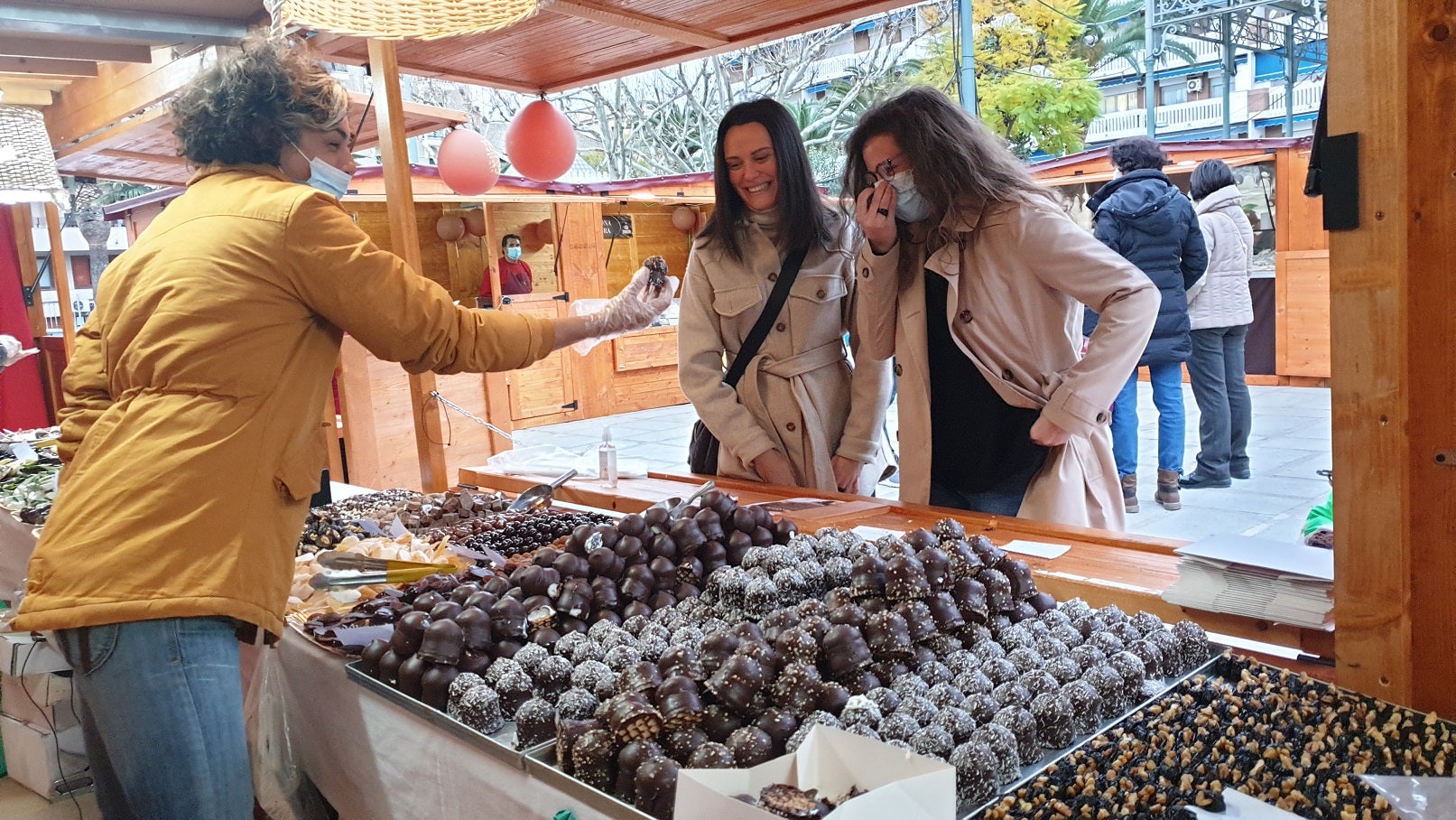 Los asistentes pudieron elegir entre cientos de propuestas a base de chocolate. 