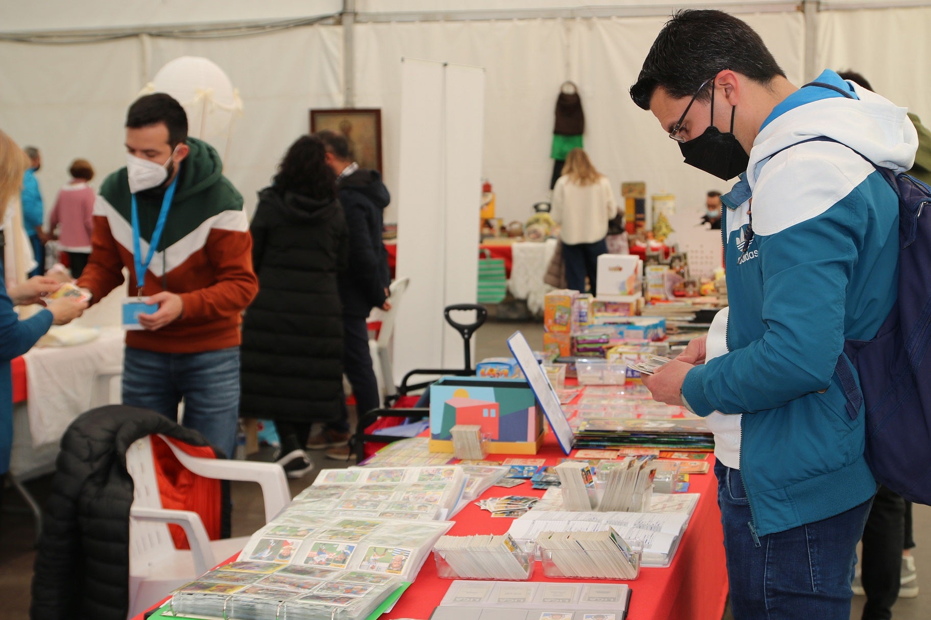 Visitantes en la XI Feria Internacional del Coleccionismo. 