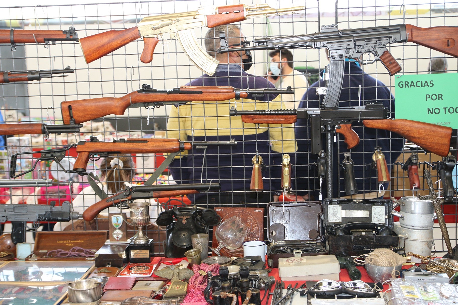 Visitantes en la XI Feria Internacional del Coleccionismo. 