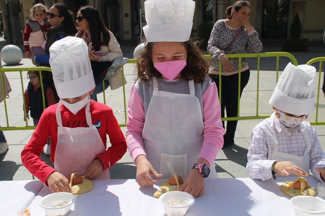 QUE NO SE PIERDA LA DULCE TRADICIÓN DEL HORNAZO