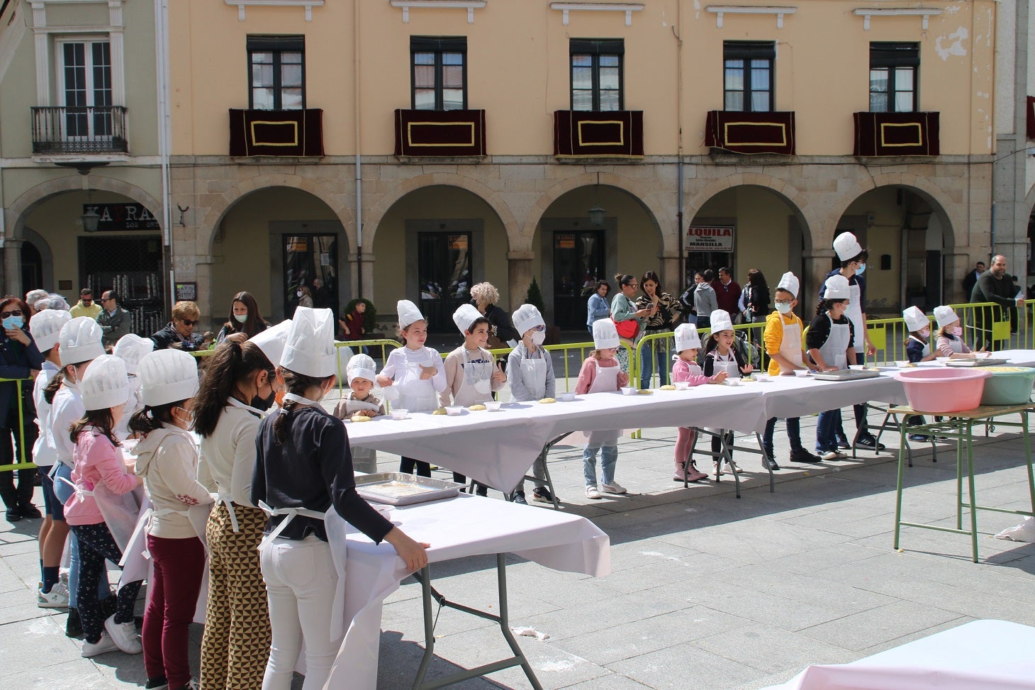 QUE NO SE PIERDA LA DULCE TRADICIÓN DEL HORNAZO