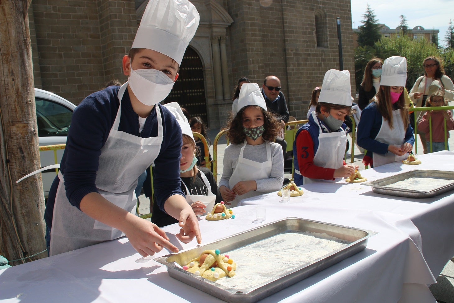 QUE NO SE PIERDA LA DULCE TRADICIÓN DEL HORNAZO