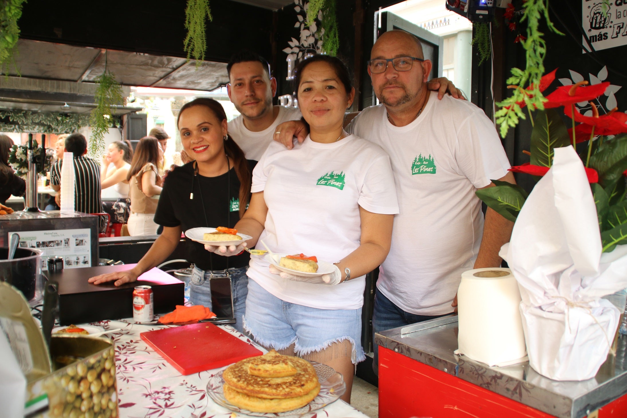 La Feria de la Tortilla atrajo a mayores y pequeños para degustar este manjar. 