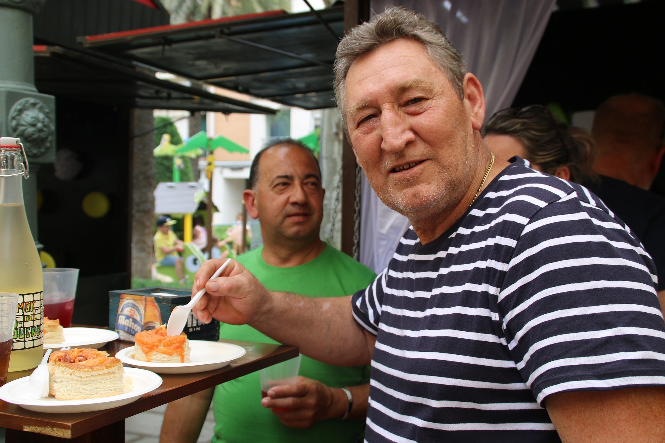 La Feria de la Tortilla atrajo a mayores y pequeños para degustar este manjar. 