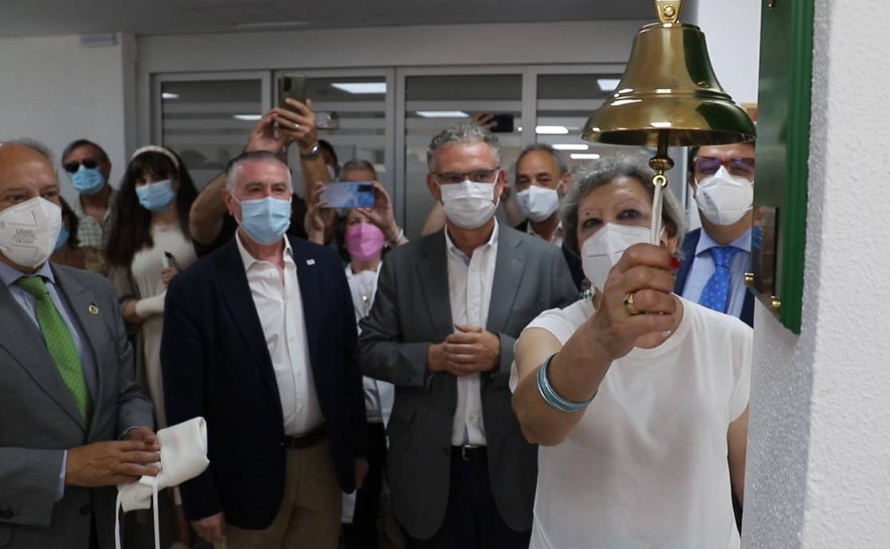 La campana de los sueños ya resuena en el hospital Don Benito - Villanueva