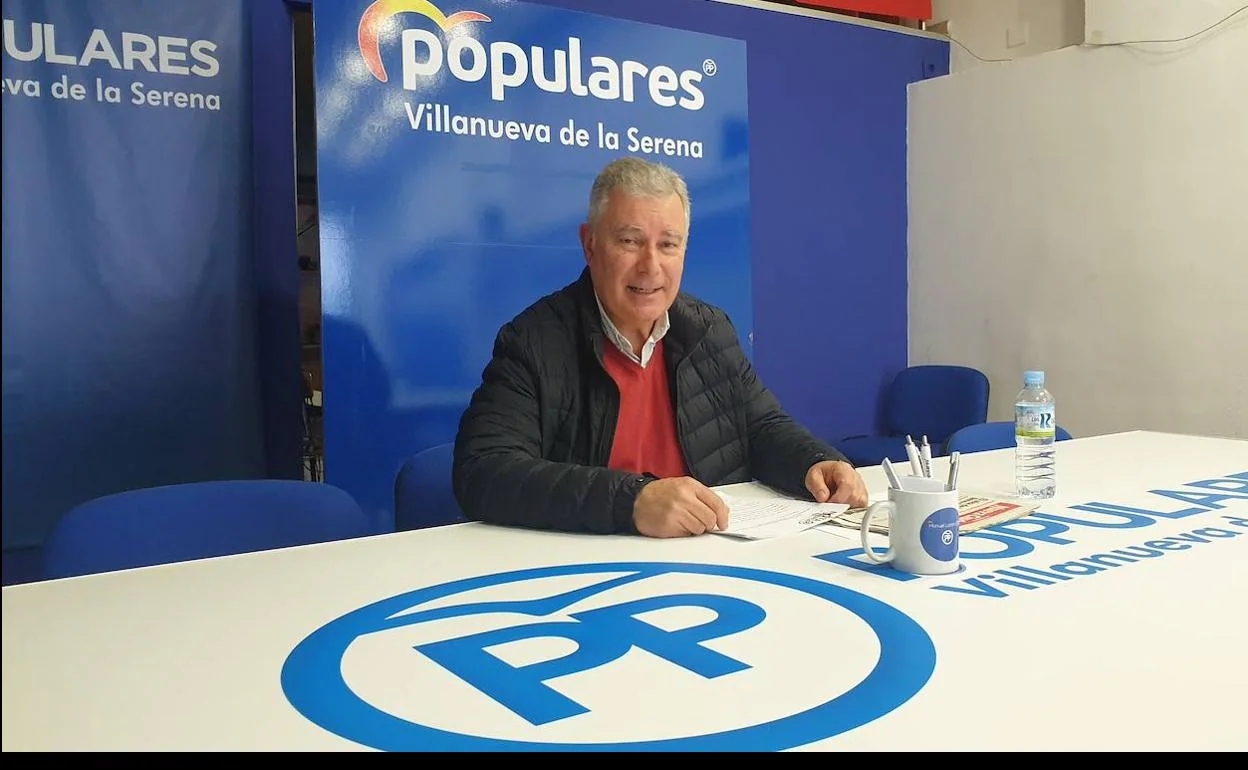 El portavoz del Partido Popular en Villanueva de la Serena, Manuel Lozano. 