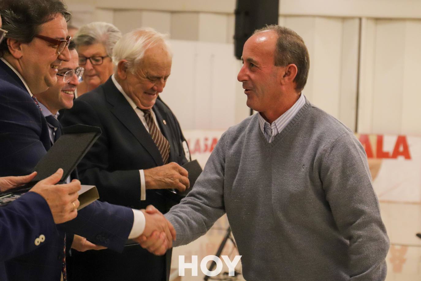 Los protagonistas fueron los donantes de sangre que recibieron distinciones por sus numerosas aportaciones. 