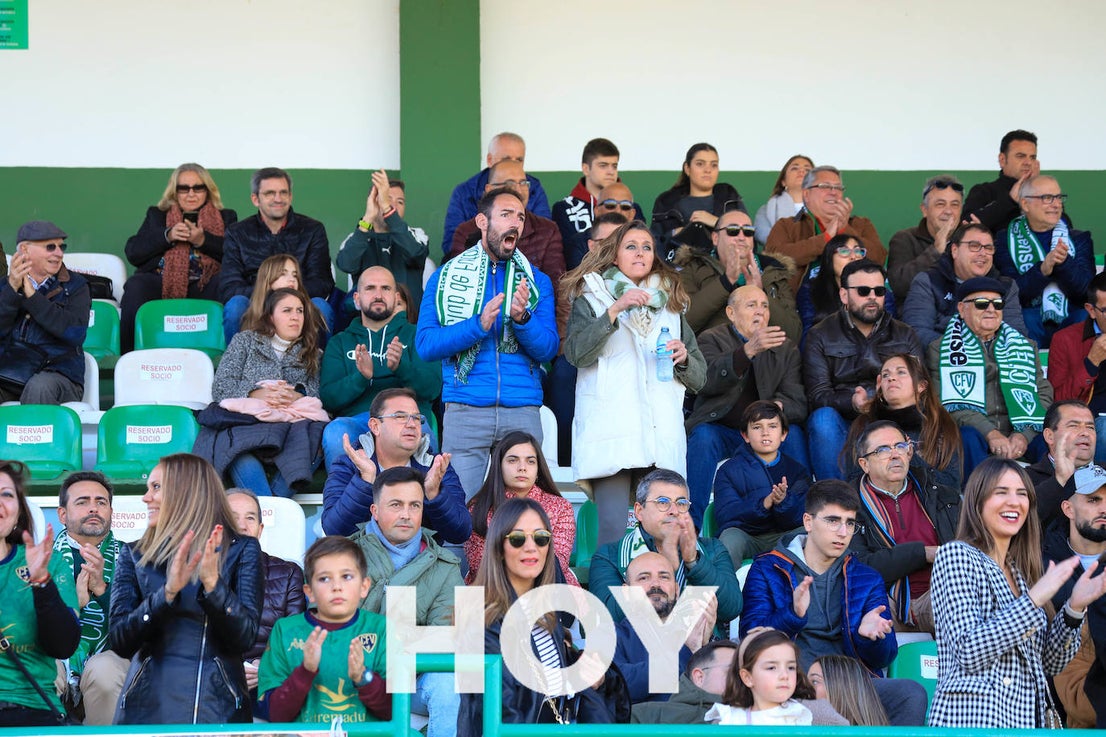 El Don Benito se llevó el derbi con un solitario gol de Pablo Rodríguez. 